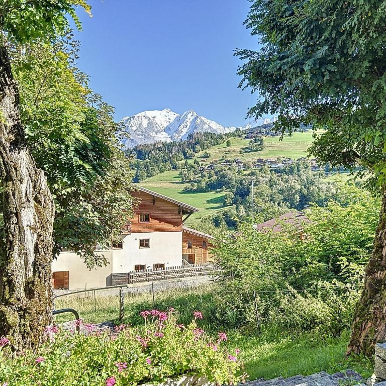 Bel Apt au Centre de Combloux avec Jardin, Balcon, Wifi et Parking à 300m des Commerces - Appartement 2 Chambres - 5
