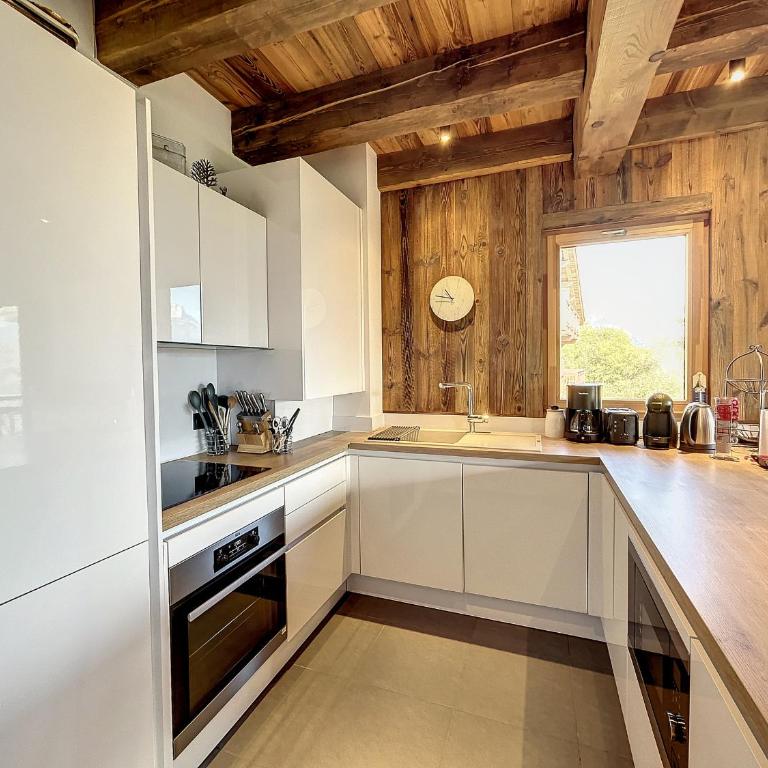 Appartement 4 Chambres avec Terrasse et Parking à Combloux - Appartement 4 Chambres - 8