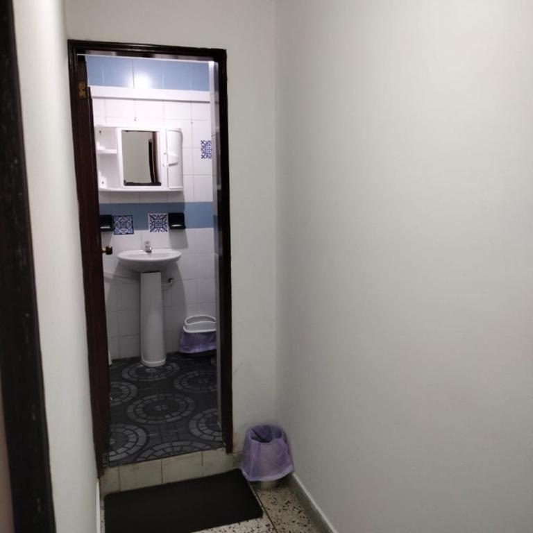 Apartamento Edificio Mar Azul - Rodadero - Two-Bedroom Apartment - 7