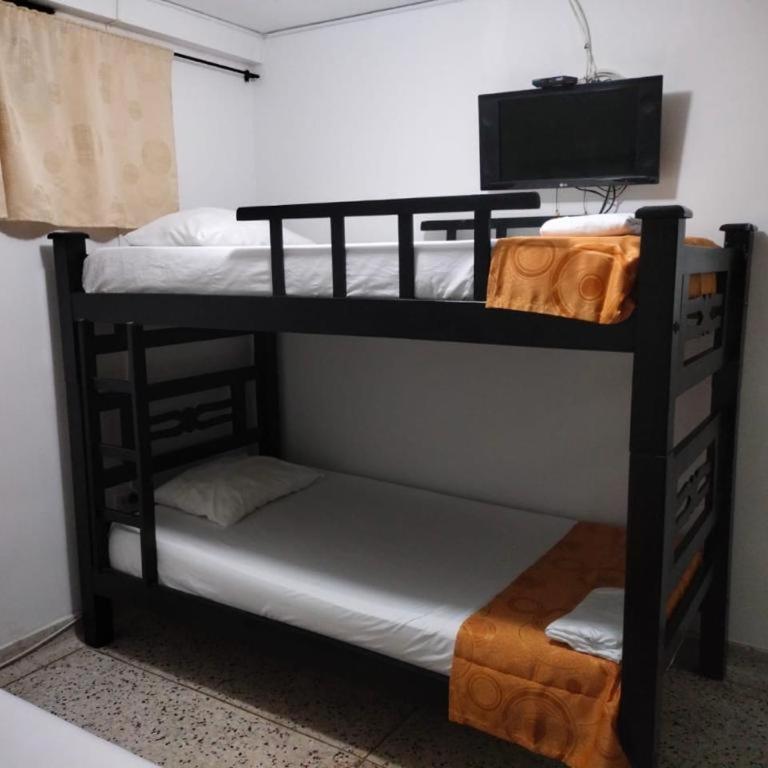 Apartamento Edificio Mar Azul - Rodadero - Two-Bedroom Apartment - 9