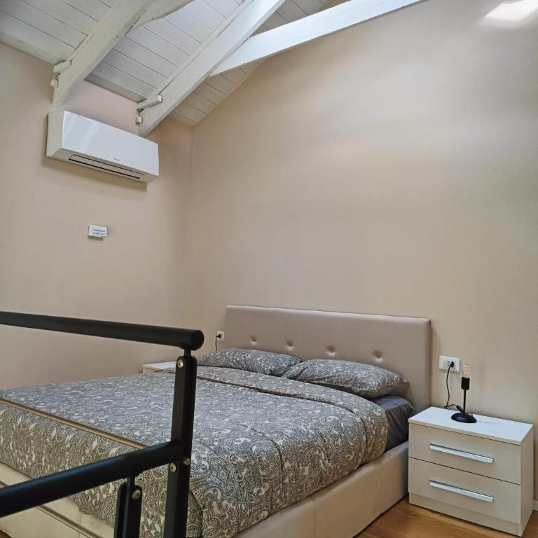 YR Apartments Bocconi- Modern Loft, 3 Min Walk to Duomo Tram - One-Bedroom House - 22