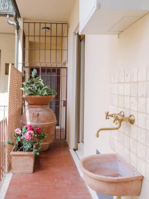Casa Silvia - Central flat with private terrace - One-Bedroom Apartment - 37