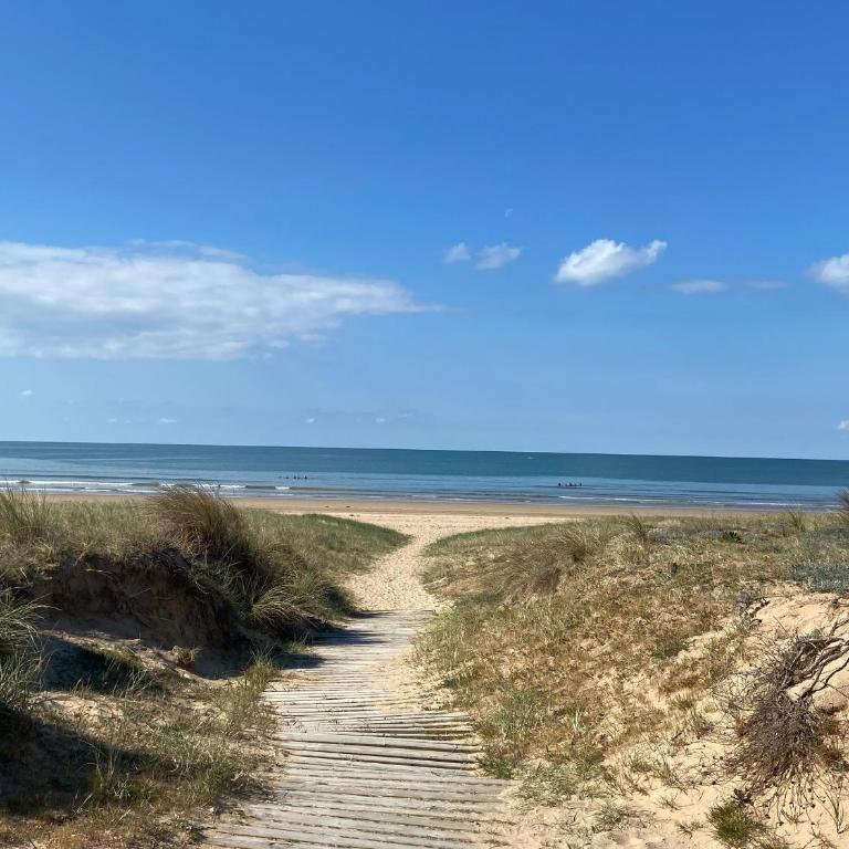 Studio idéal plage, balcon, près golf et thalasso - FR-1-652-9 - Apartment - 12