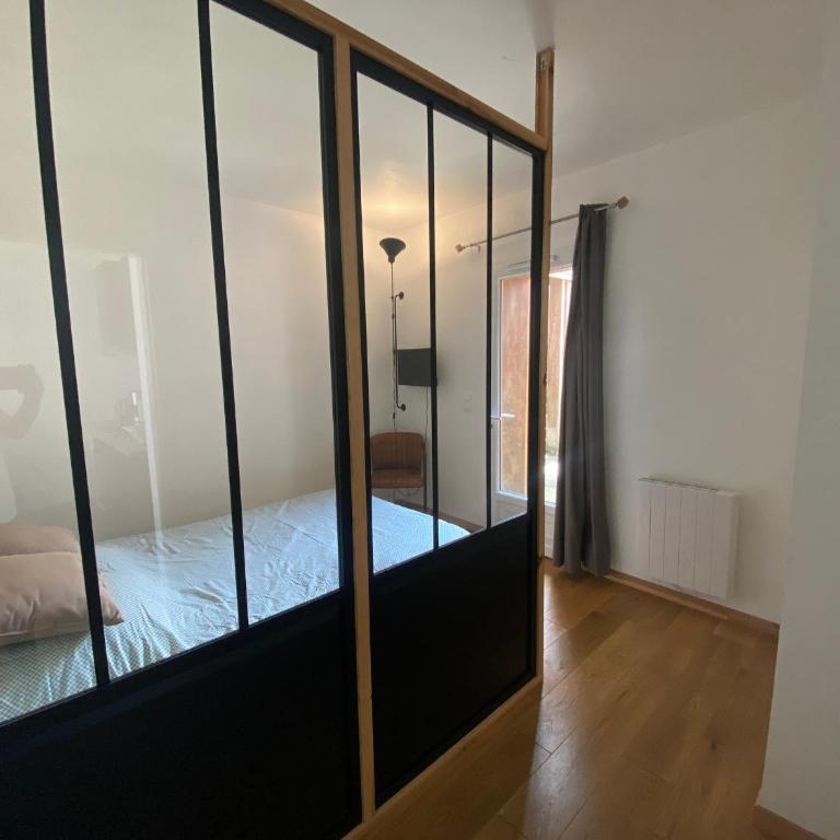 **Arcachon Centre: T3 Moderne avec Terrasse, Proche Plage et Commerces pour 4 Personnes** - FR-1-420-112 - Apartment - 8
