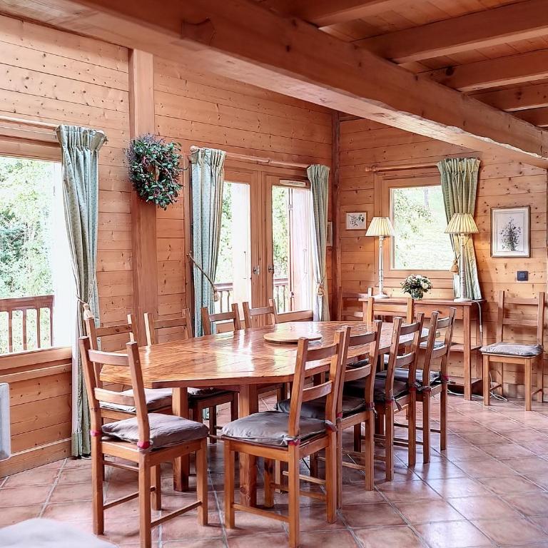 Chalet rénové 3 étoiles, 14 pers, vue Mont Blanc, Wifi - Chalet 3 Chambres - 10