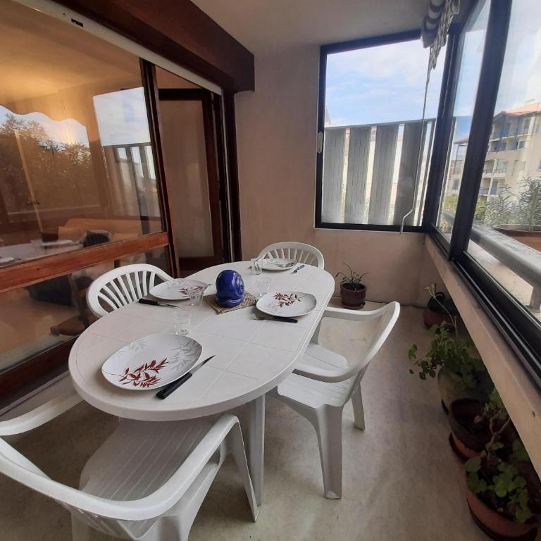 Studio Cosy au Pied du Port de Plaisance de Capbreton pour 4 Pers. avec Wifi et Plages Proches - FR-1-239-889 - Studio - 10