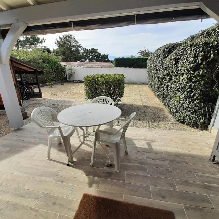 Villa Patio Charmante, 2 Pas des Plages, Terrasse, Parking, Piste Cyclable - FR-1-239-892 - Maison 1 Chambre - 13