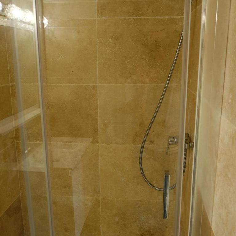 Isabelli Appartement plein centre avec place de parking - One-Bedroom Apartment - 13