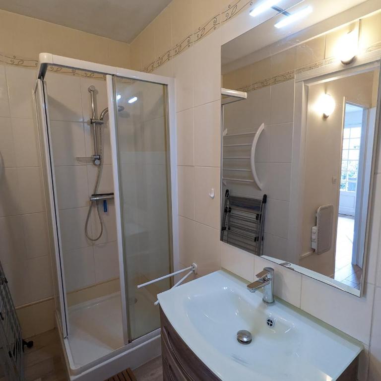 Charmant Studio Cabine avec Grande Terrasse et Proximité Plage à Arcachon - FR-1-420-125 - Appartement - 13
