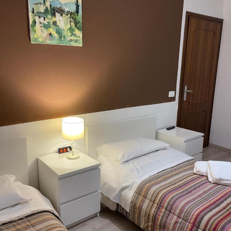 Harry's Canal View - Camera Quadrupla Economy con Bagno in Comune - 2
