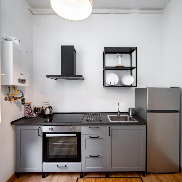 VATICAN VIBES - Three-Bedroom Apartment - 11