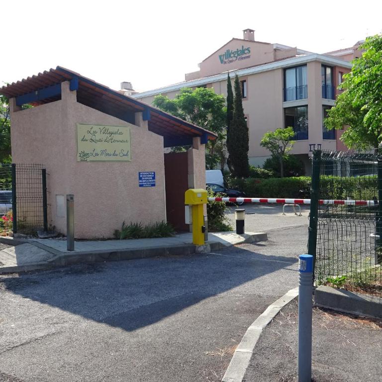 T3 avec terrasse et parking à Argelès-sur-Mer - FR-1-732-20 - Appartement - 8
