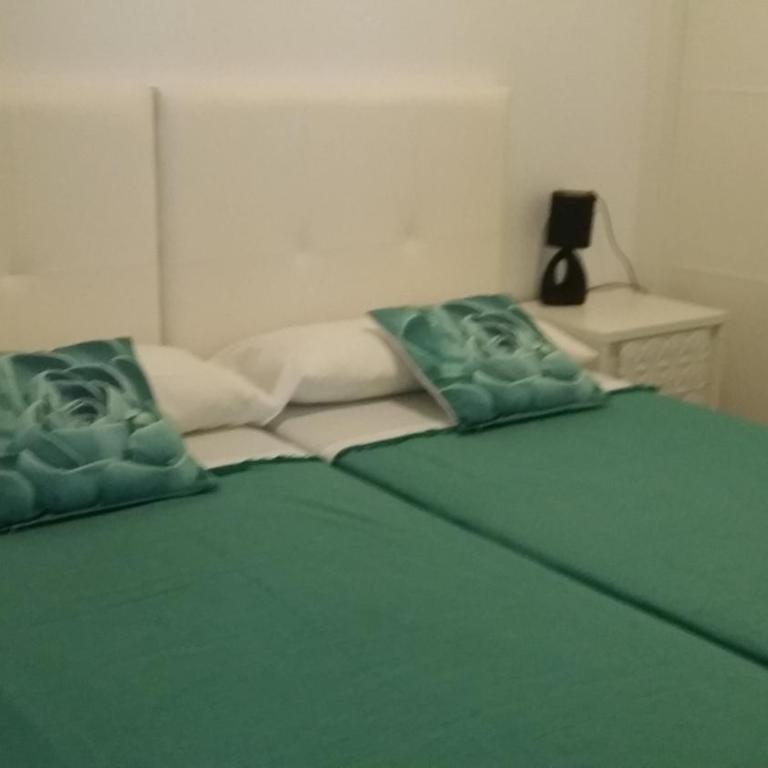 Apartamentos Ilíberis - Deluxe Two-Bedroom Apartment - 11