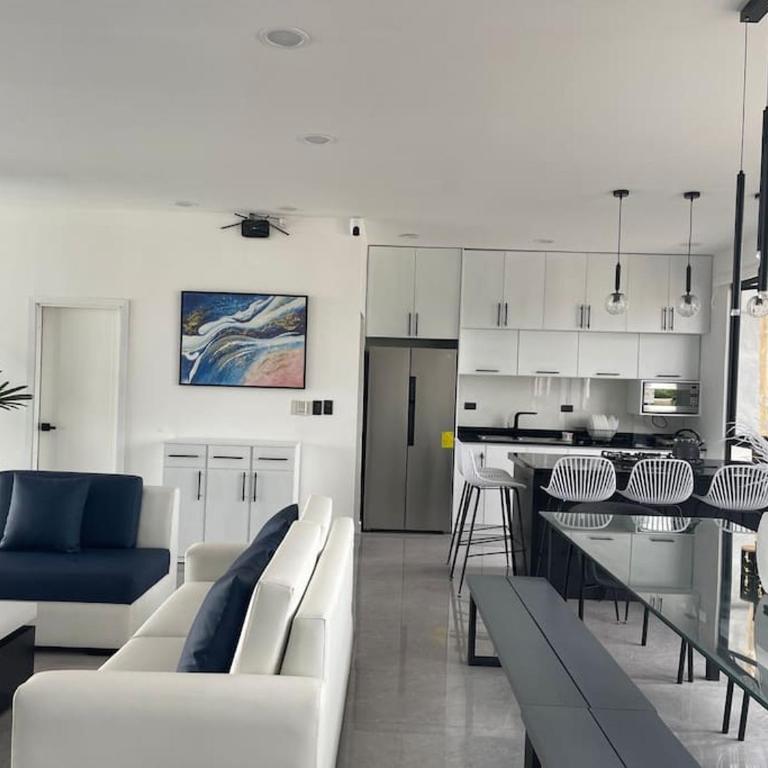 Hermosa casa frentes al mar en Montanita con piscina - Casa de 8 dormitorios - 44