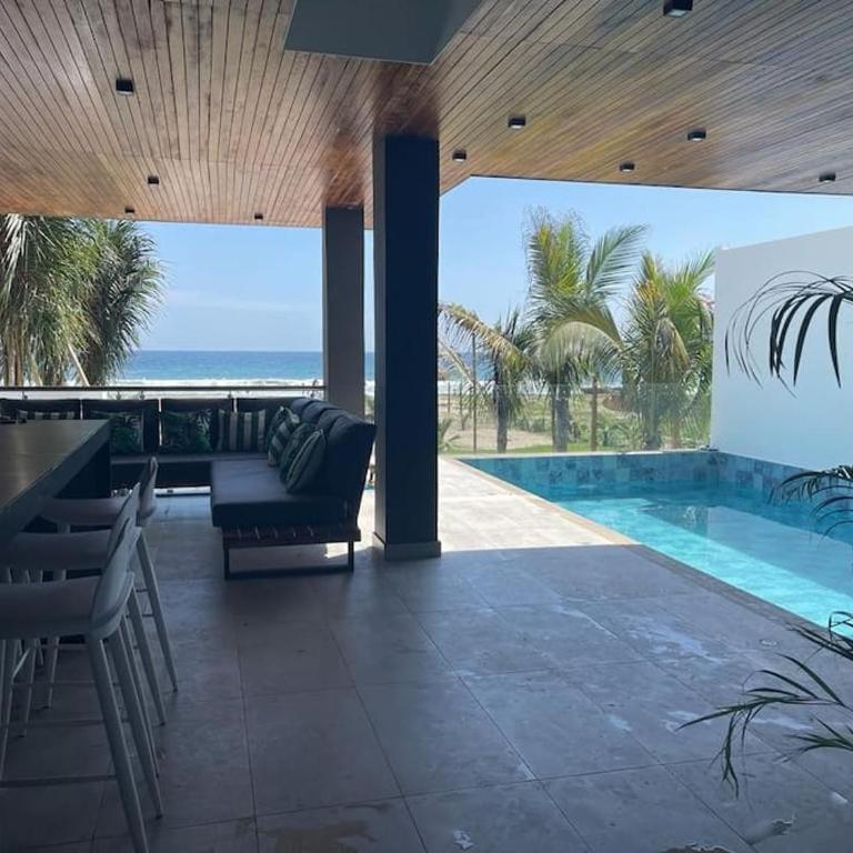 Hermosa casa frentes al mar en Montanita con piscina - Casa de 8 dormitorios - 30