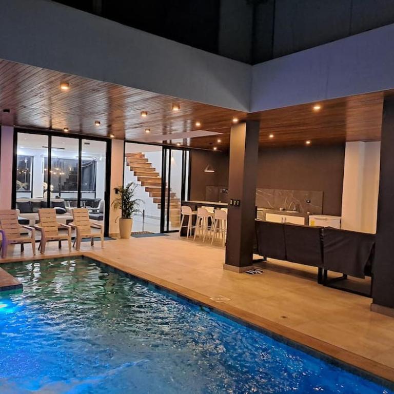 Hermosa casa frentes al mar en Montanita con piscina - Casa de 8 dormitorios - 29