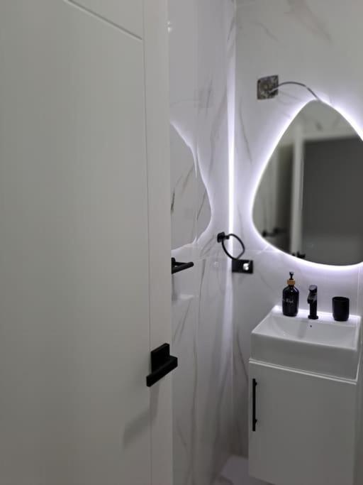 Hermosa casa frentes al mar en Montanita con piscina - Casa de 8 dormitorios - 24