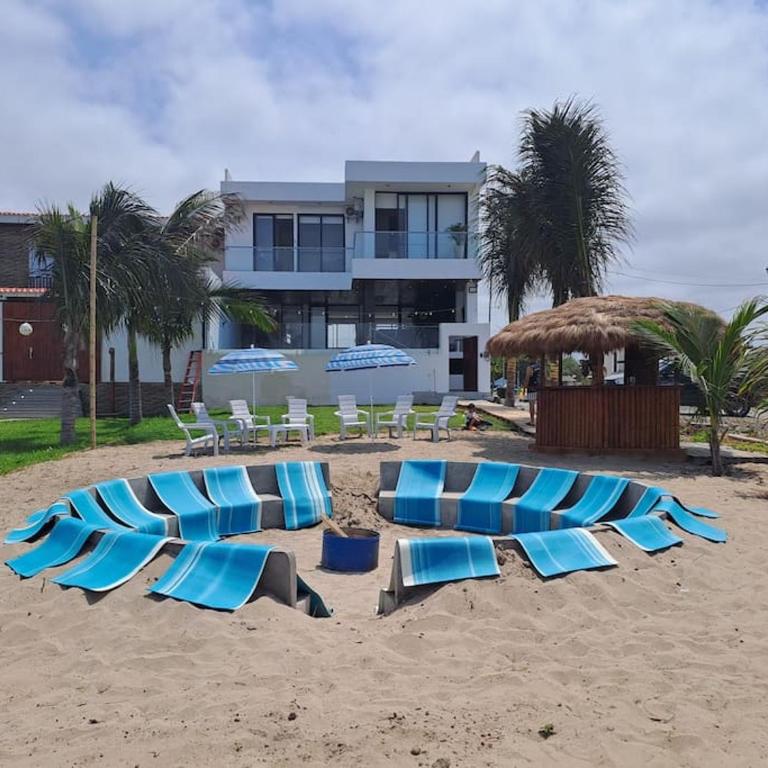 Hermosa casa frentes al mar en Montanita con piscina - Casa de 8 dormitorios - 2