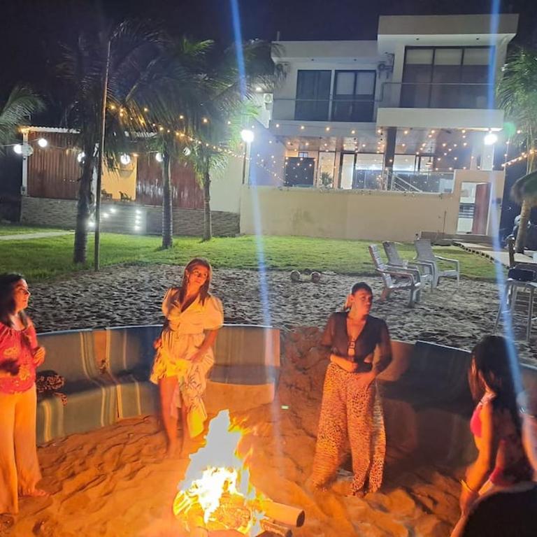 Hermosa casa frentes al mar en Montanita con piscina - Casa de 8 dormitorios - 9