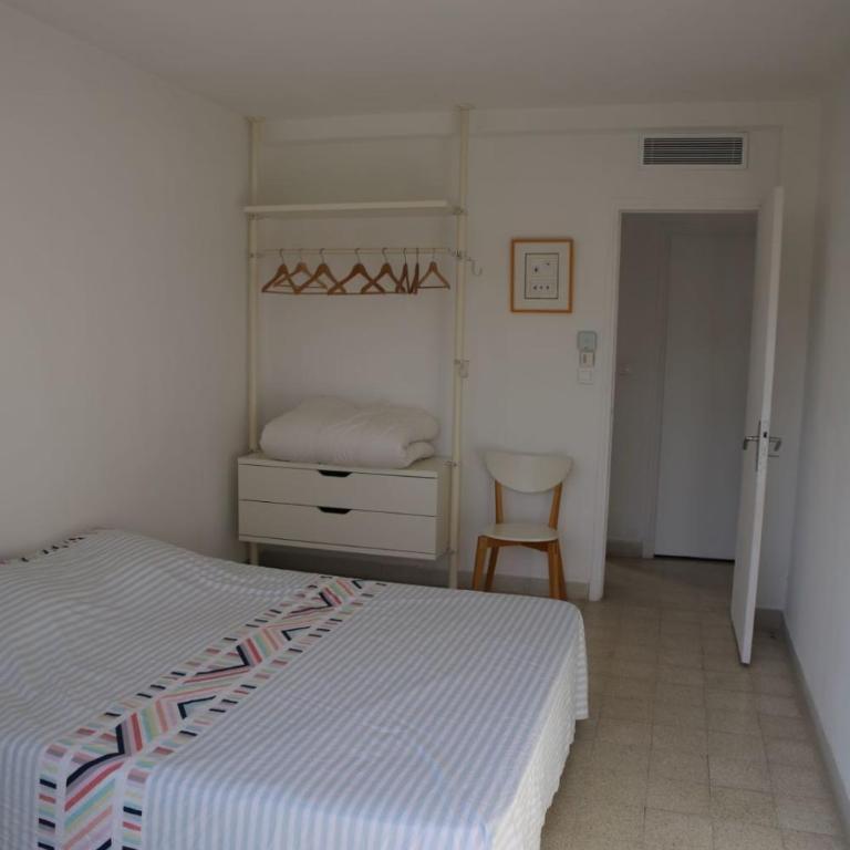 Spacious apartment with balcony and sea view - Appartement - 11
