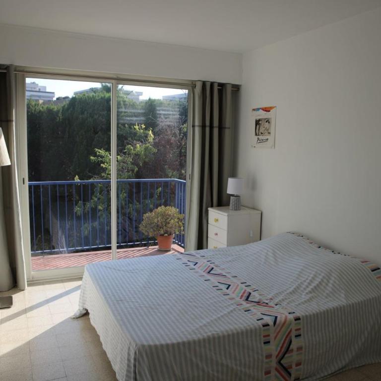 Spacious apartment with balcony and sea view - Appartement - 10