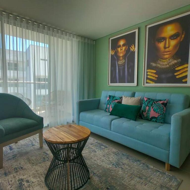 Spectacular*2bed*balcony* Ac*Near Beach MONTU 1404B - Two-Bedroom Apartment - 1