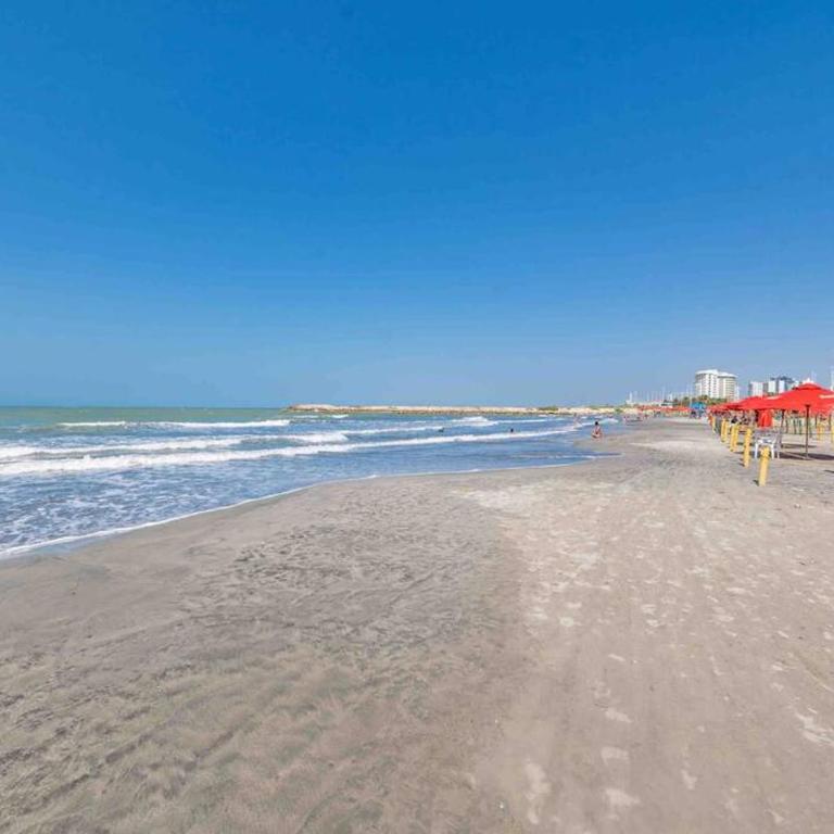 Spectacular*2bed*balcony* Ac*Near Beach MONTU 1404B - Two-Bedroom Apartment - 24