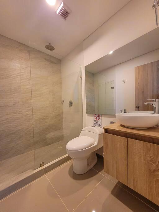 Spectacular*2bed*balcony* Ac*Near Beach MONTU 1404B - Two-Bedroom Apartment - 17