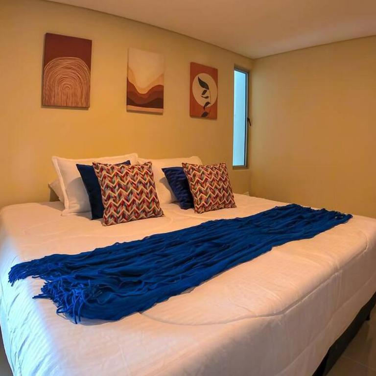 Spectacular*2bed*balcony* Ac*Near Beach MONTU 1404B - Two-Bedroom Apartment - 19