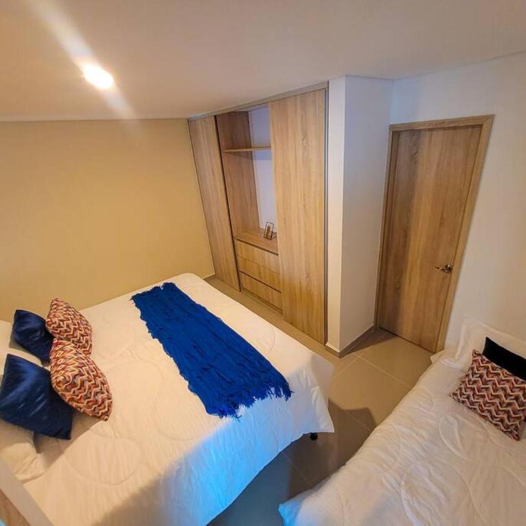 Spectacular*2bed*balcony* Ac*Near Beach MONTU 1404B - Two-Bedroom Apartment - 20