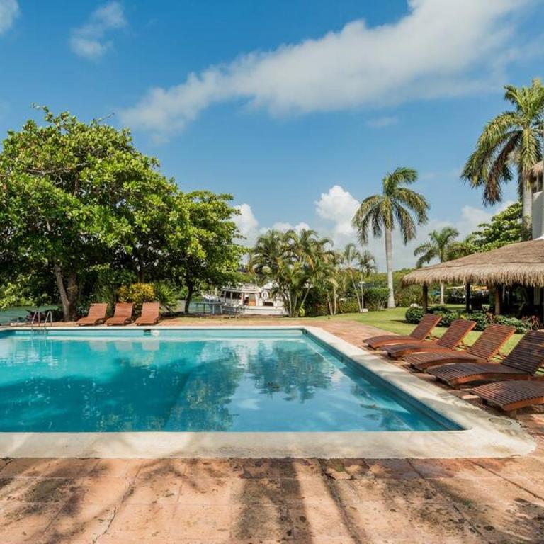 *Villa Sicilia Lagoon front by Casa Paraiso* - Villa - 5