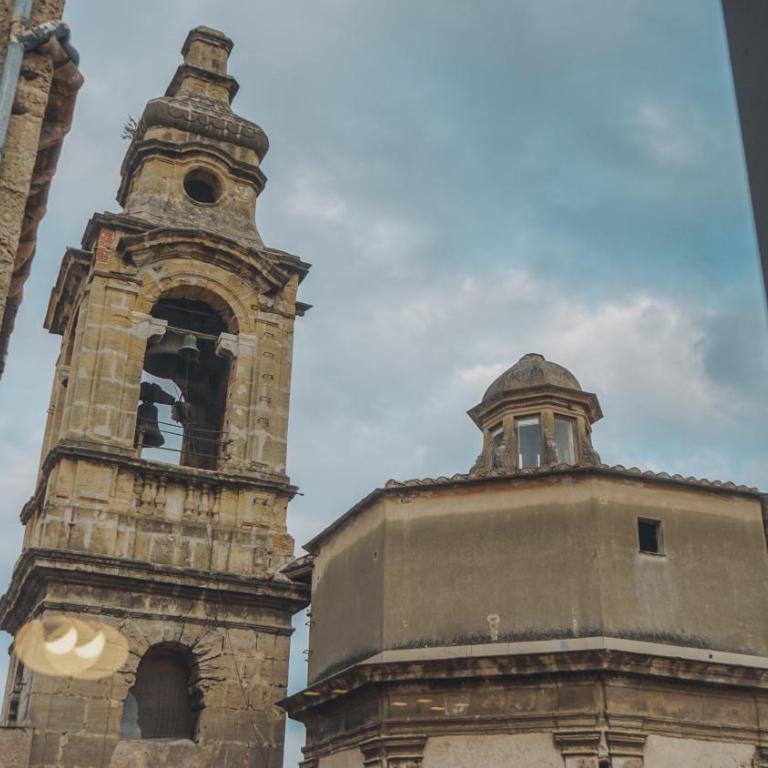 [jarase] nel centro di Palermo - Appartamento con 2 Camere da Letto - 1