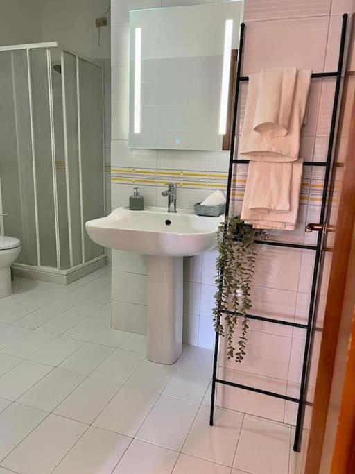Spacious Studio Apartment with Terrace - Appartamento con 1 Camera da Letto - 16