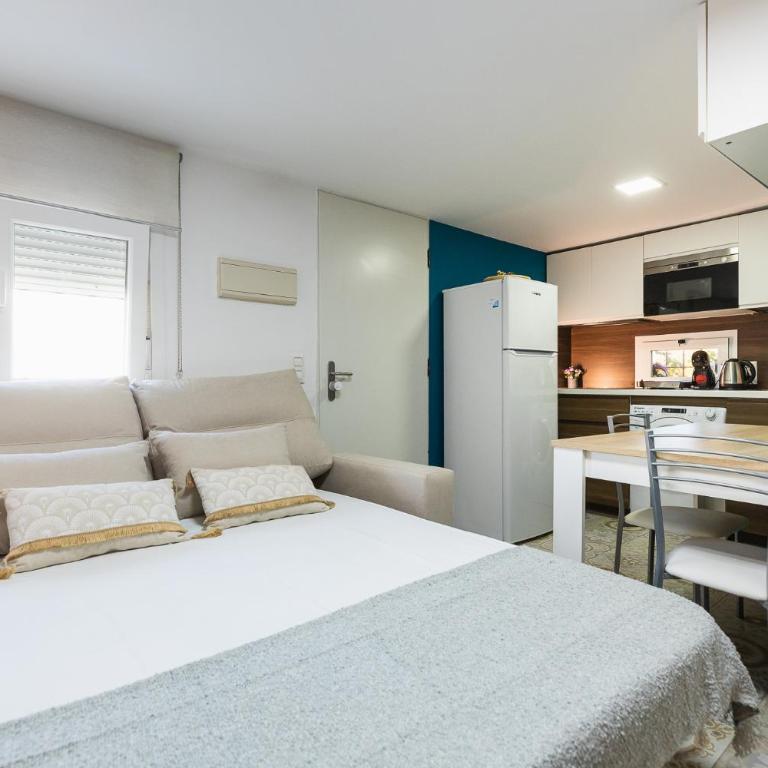 El Palo Beach House, Detached Duplex 1 min walk to beach - Apartamento de 1 dormitorio - 23