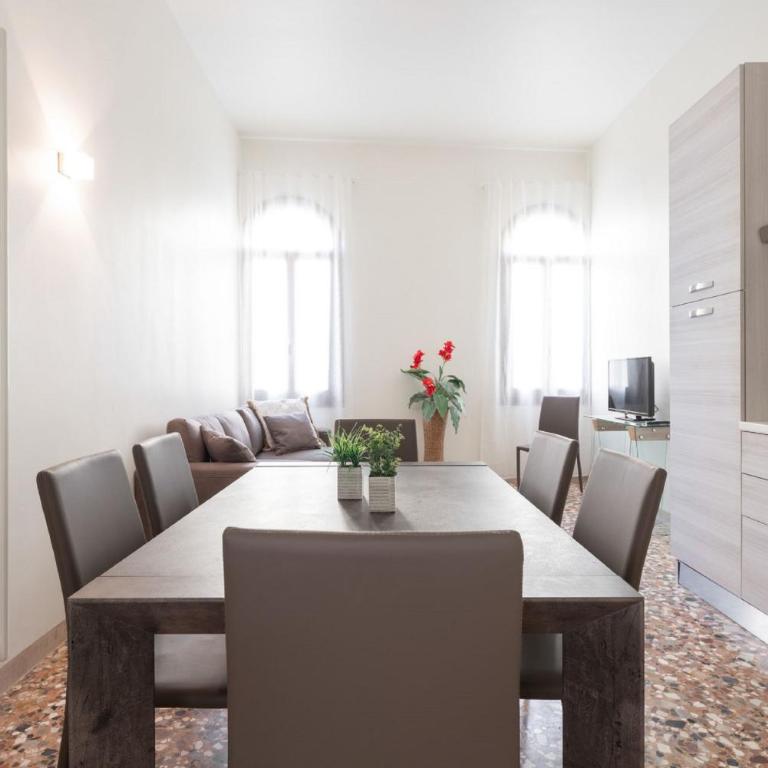 Accademia Charm Apartments by Wonderful Italy - Three-Bedroom Apartment - 10