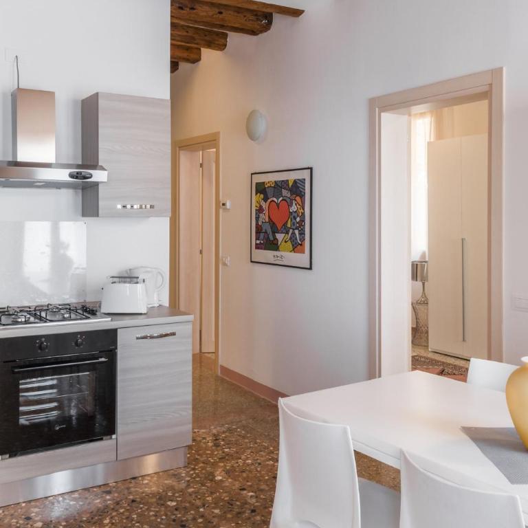 Accademia Charm Apartments by Wonderful Italy - One-Bedroom Apartment - 6