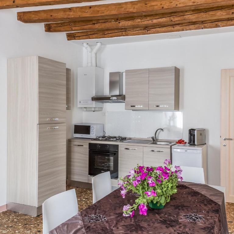 Accademia Charm Apartments by Wonderful Italy - Apartment - 3