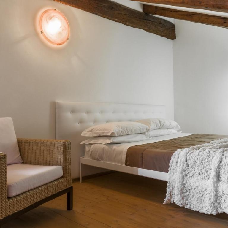 Accademia Charm Apartments by Wonderful Italy - Two-Bedroom Apartment - 14
