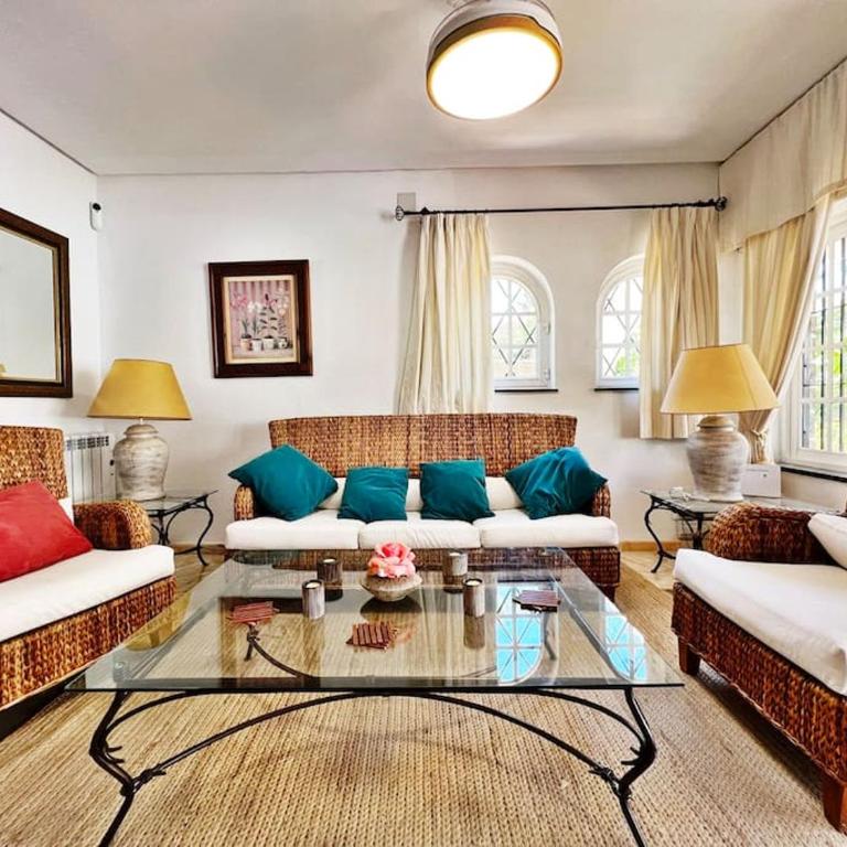Coqueta y luminosa casa independiente - Apartamento de 3 dormitorios - 12