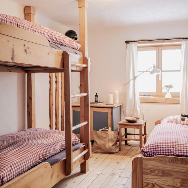 Berggasthaus & Lodge Resterhöhe - Dreibettzimmer mit Bergblick - 1