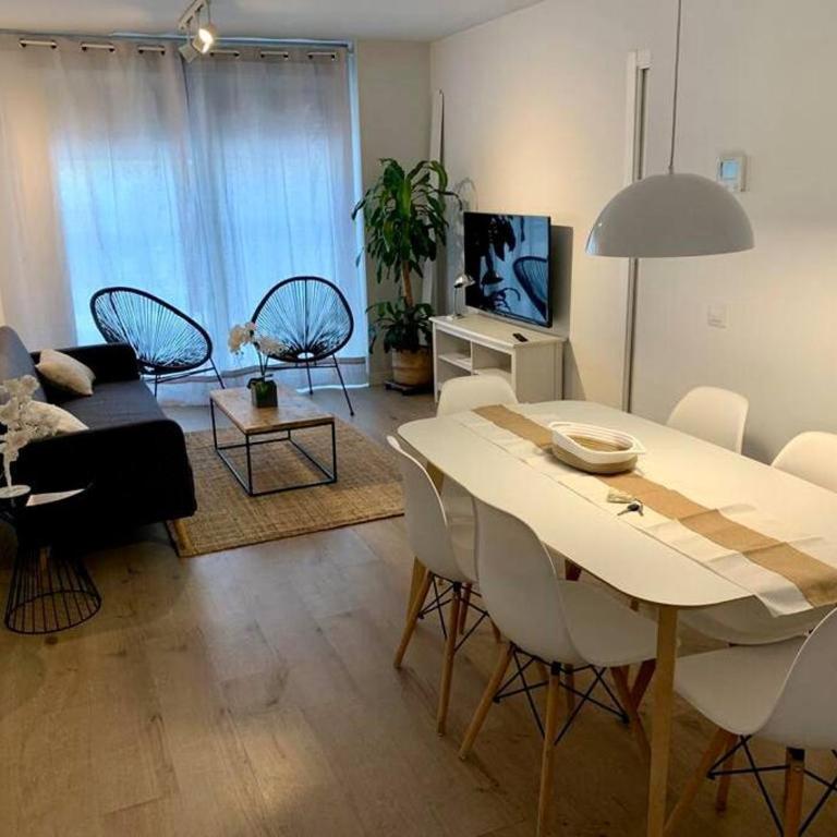 PISO CENTRICO CON PATIO PRIVADO - Two-Bedroom Apartment - 14