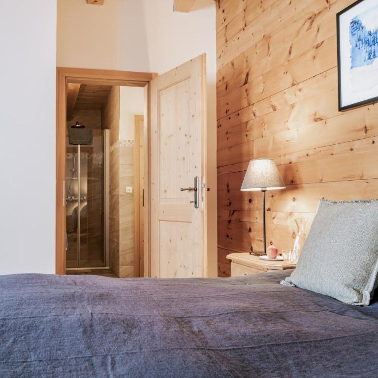 Berggasthaus & Lodge Resterhöhe - Familienzimmer mit eigenem Bad - 1