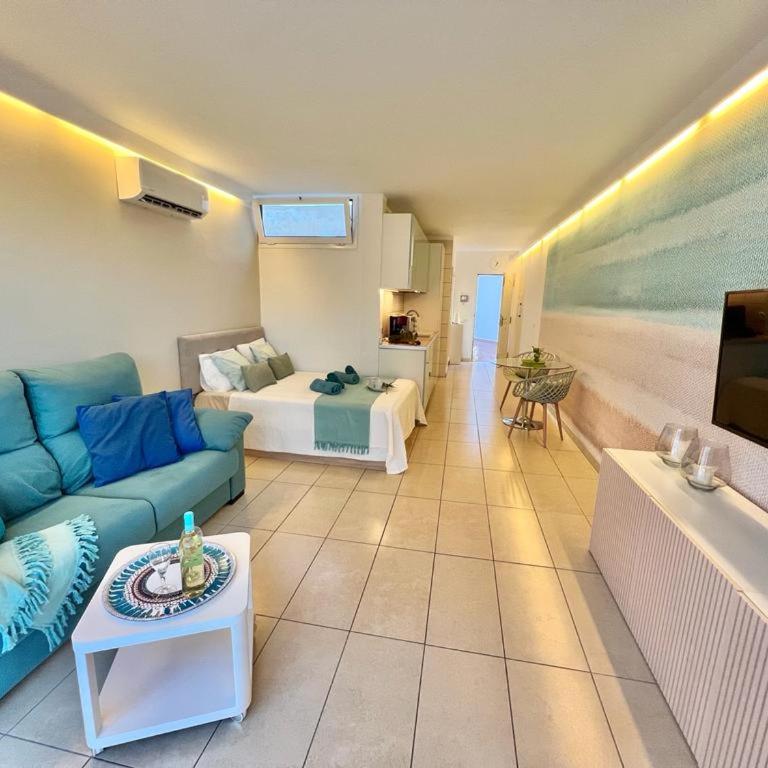 On the wave - One-Bedroom Apartment - 12