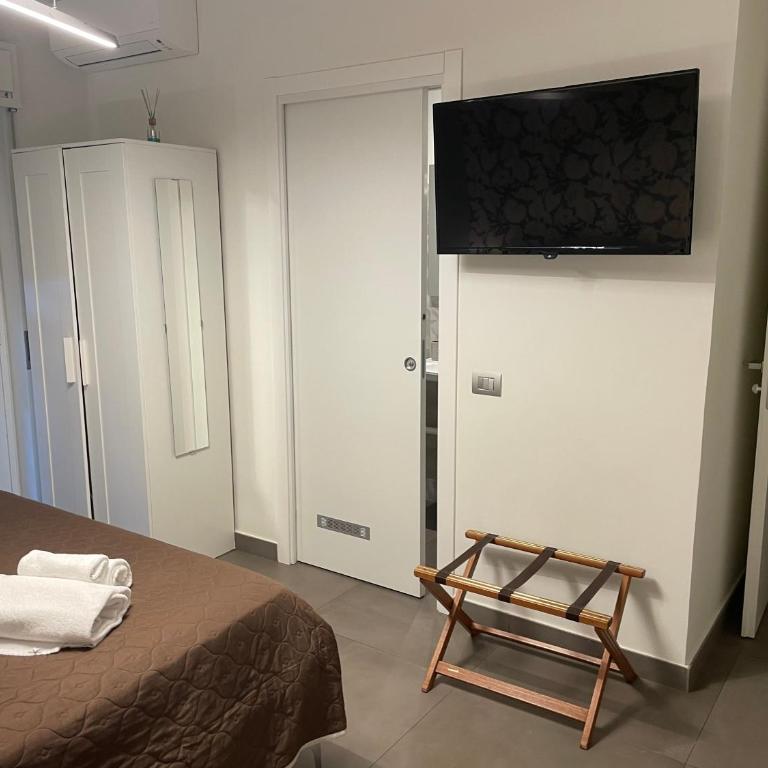 Stella Rooms - Double Room with Private Bathroom - 4