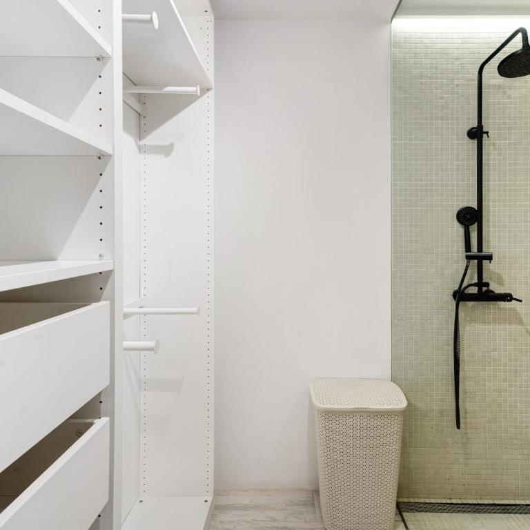 Atico 307-Jacuzzi Privado & Pool - Apartamento de 1 dormitorio - 57