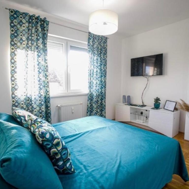 SKY 1 APARTMAN - One-Bedroom Apartment - 2