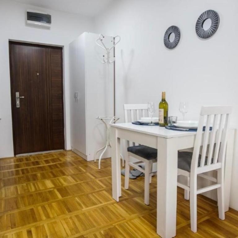 SKY 1 APARTMAN - One-Bedroom Apartment - 5