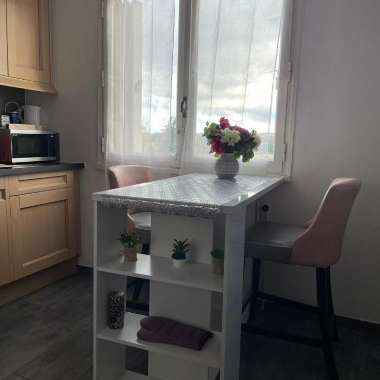 Le Marbré design 60m2, 2 Stars, Free parking - Apartamento de 1 dormitorio - 30