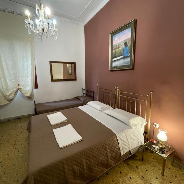 Princess Guest House Canal View - Camera Tripla Basic con Bagno in Comune - 20