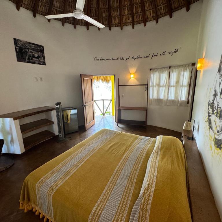 One Love Hostal Puerto Escondido - Bungalow - 3